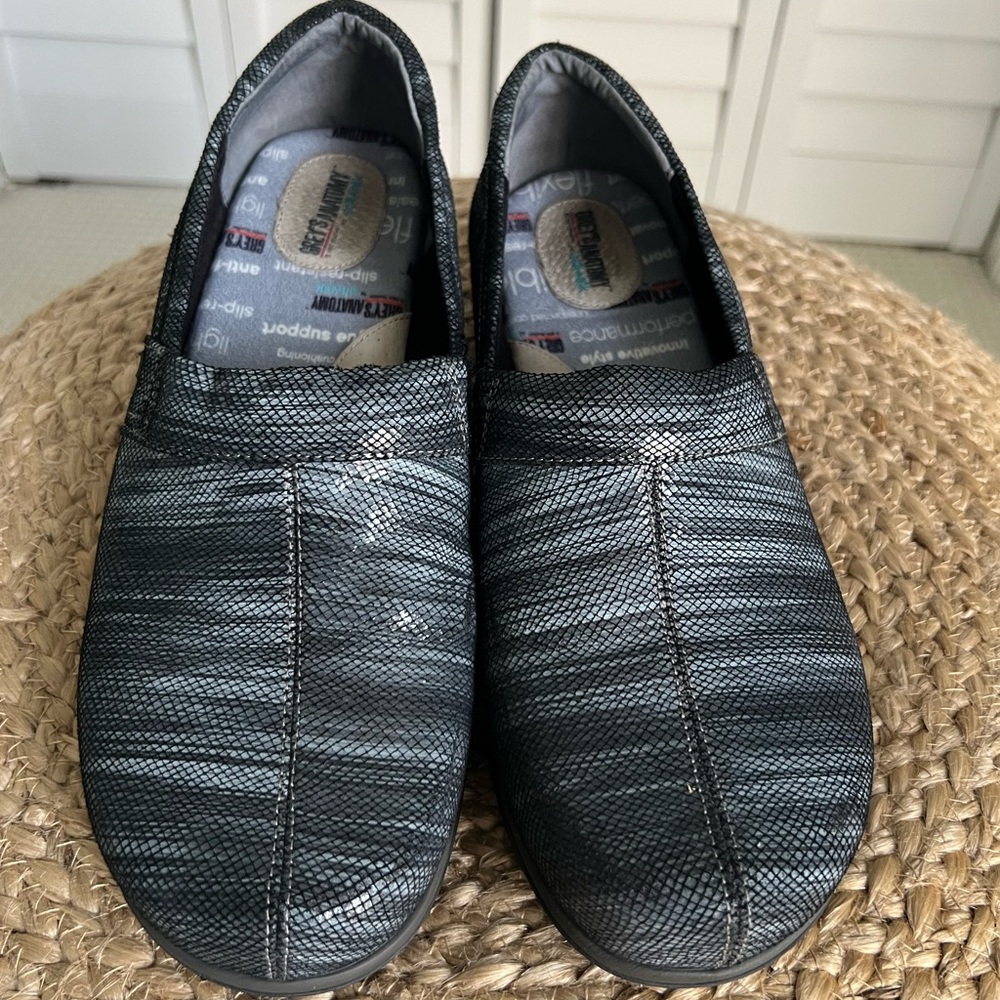 Super comfy clogs